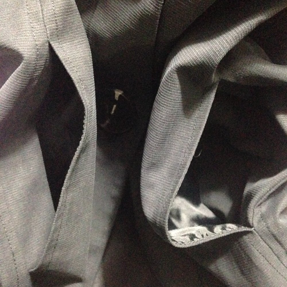 Like New Blazer Nice Thick Material Fits Like M/L Front/Side Hidden Pockets - Picture 14 of 16